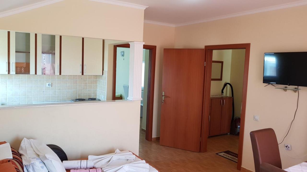 Apartments Belmare Улцинь Екстер'єр фото